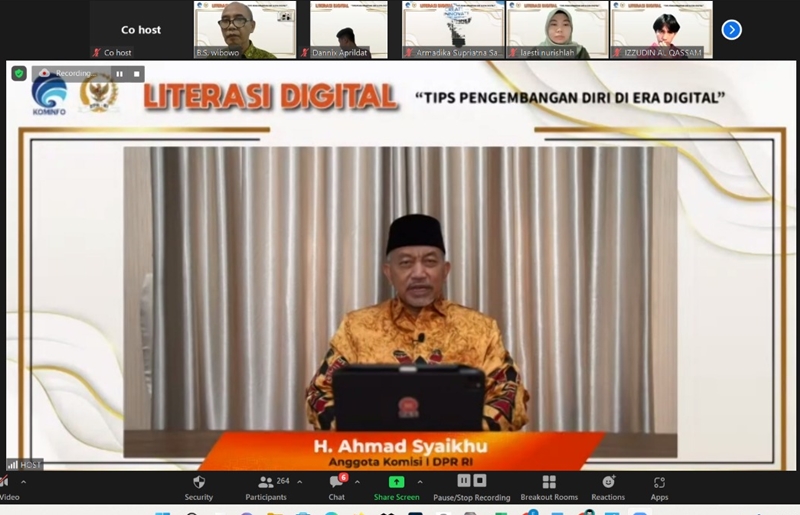 Tips Pengembangan Diri Di Era Digital - Tempo