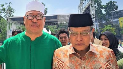 Photo : Mantan Sekjend NA, NS Aji Martono bersama Mantan Ketum PBNU KH. Said Aqil Siroj saat acara Nahdlatul Aulia Gelar Istighotsah Akbar di Stadion Madya Gelora Bung Karno pada Hari Minggu, 24 September 2023. (Doc.Ist)