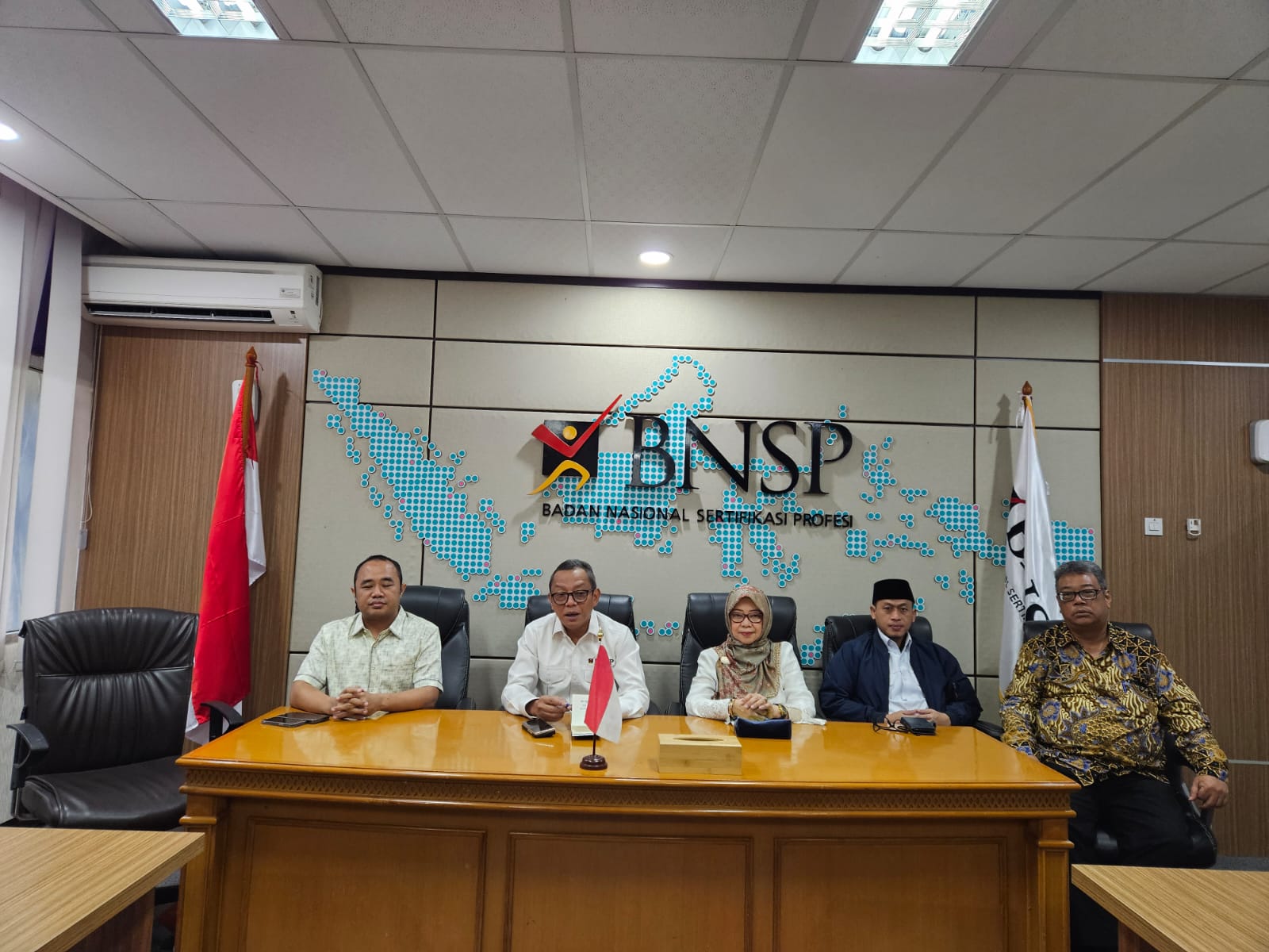 Pelatihan Implementasi Sistem Informasi BNSP Membantu Peningkatan Kinerja LSP Pekerja Domistik