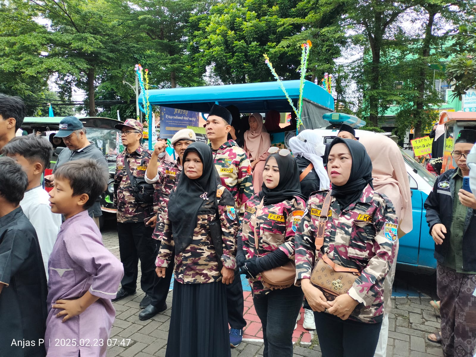 Forum Komunikasi Putra-Putri Purnawirawan dan Putra-Putri TNI-Polri (FKPPI) Rayon 090509 Ciracas menggelar Gebyar Tarhib Ramadhan (GETAR) 2025 di Kantor Kecamatan Ciracas, Jakarta (23/2/25).